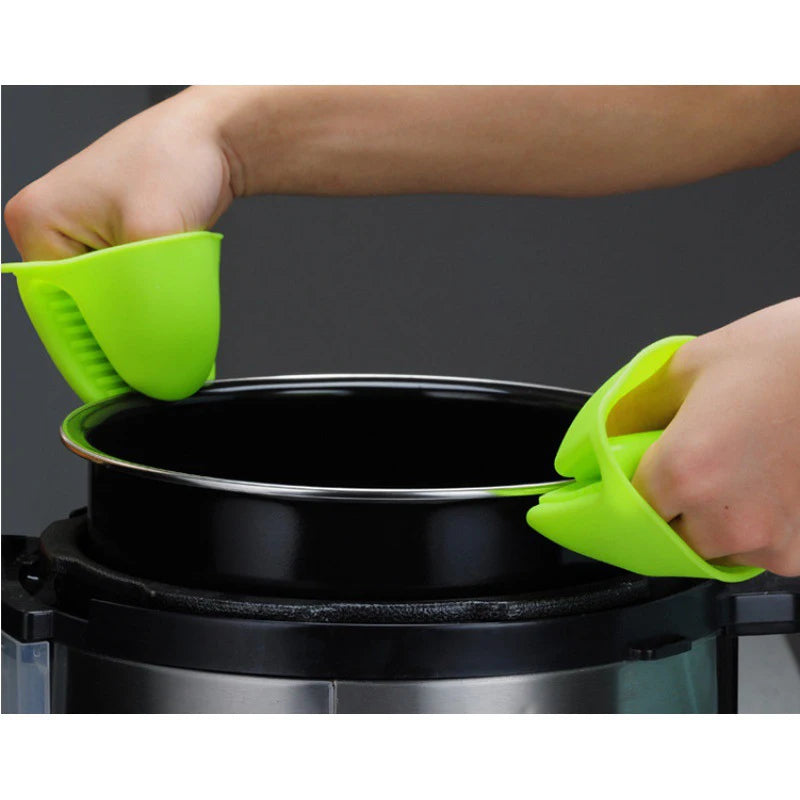 Silicone Pinch Grips, Mini Oven Mitts Set of 2 Pairs (4 Pieces), Heat Resistant Pot Holders for Kitchen Cooking and Baking